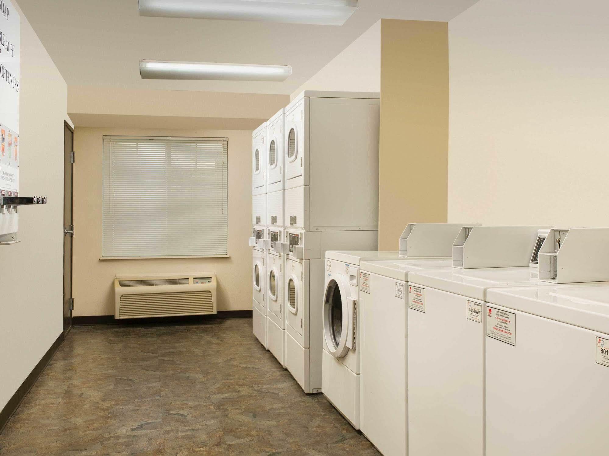 Extended Stay America Select Suites - Charleston - Ashley Phosphate Rd. North Charleston Bagian luar foto