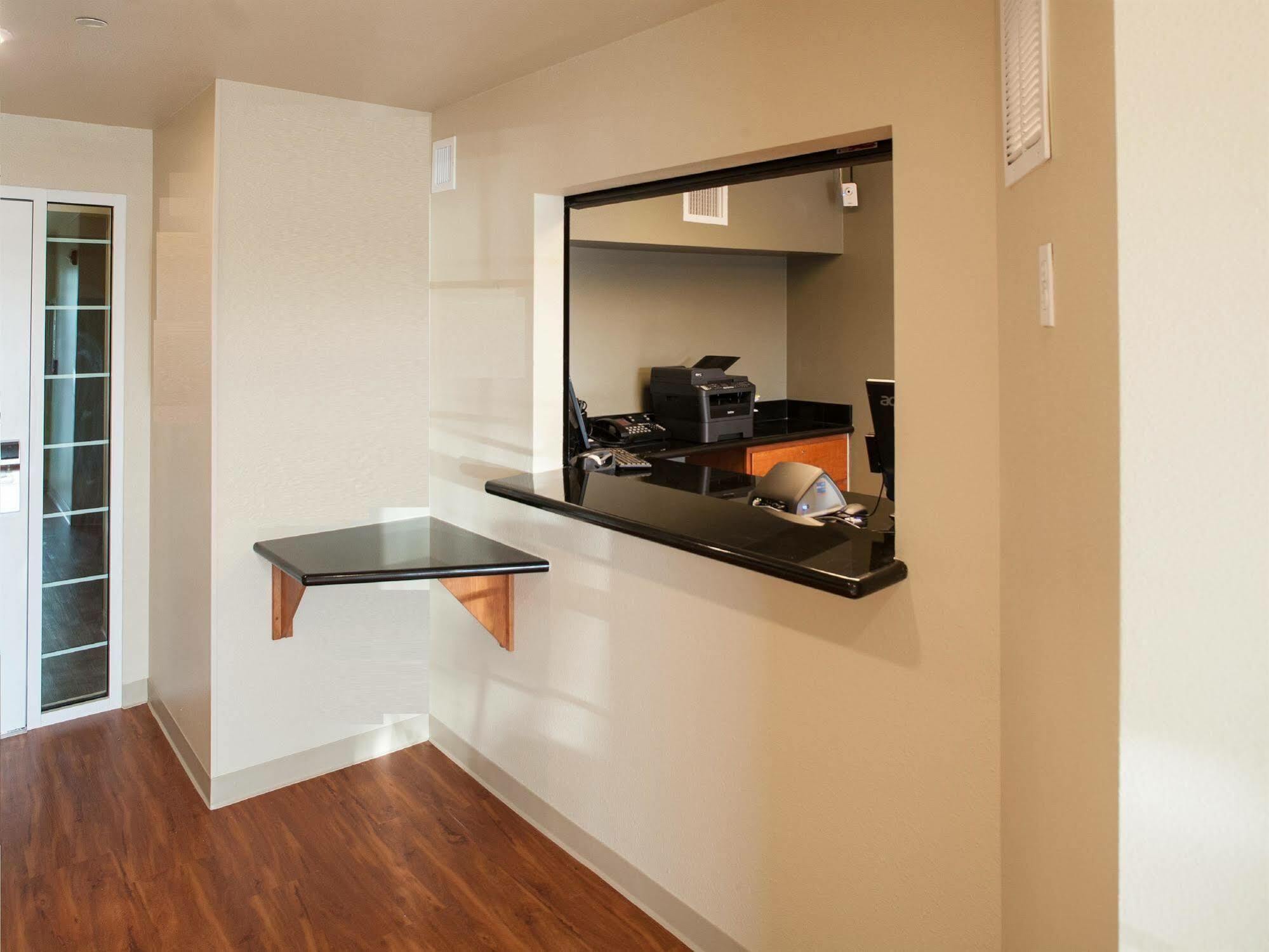 Extended Stay America Select Suites - Charleston - Ashley Phosphate Rd. North Charleston Bagian luar foto